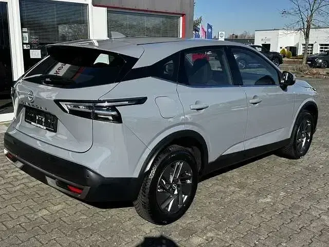 Gebraucht Nissan Qashqai 158 PS (116 kW) 2024 Verschiedene farben SUV