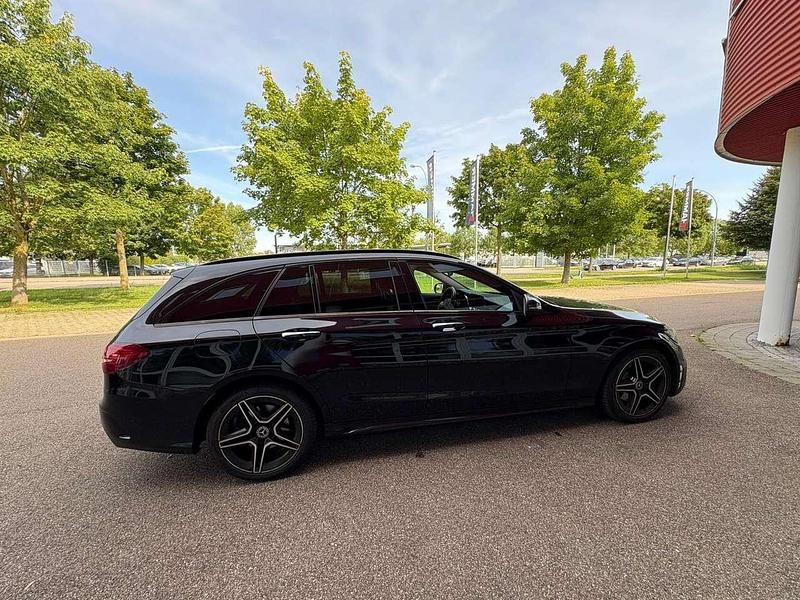 Gebraucht Mercedes C200 184 PS (135 kW) 2019 Schwarz Kombi
