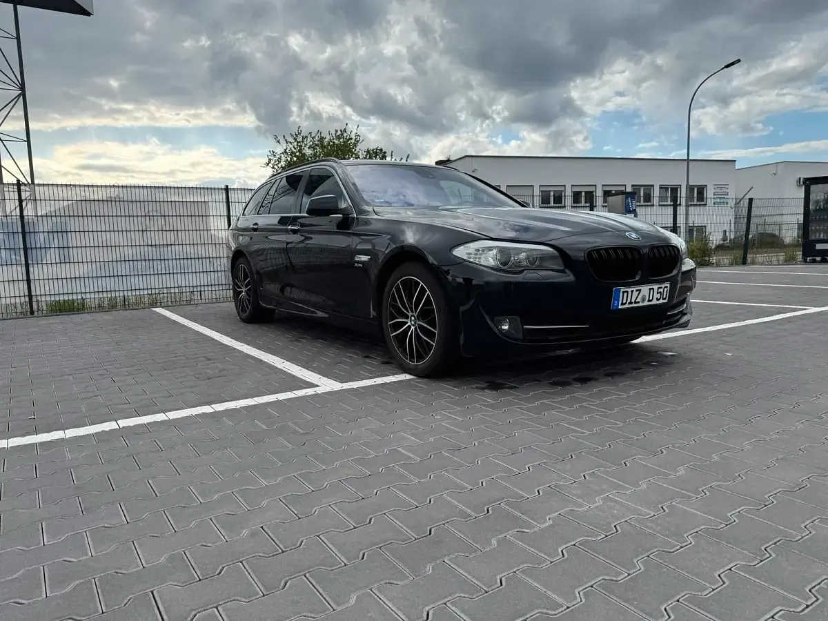 Gebraucht BMW 525 218 PS (160 kW) 2013 Schwarz Kombi