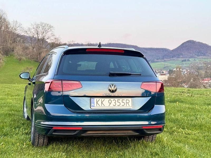 Gebraucht VW Passat Conceptline 150 PS (110 kW) 2021 Blau Kombi