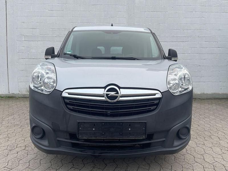 Grau Gebraucht 2019 Opel Combo Van / Kleinbus | 7.500 € - Bild 1/4