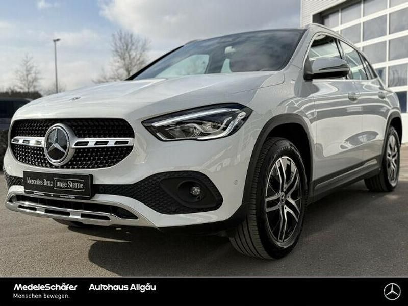Gebraucht Mercedes GLA250 Progressive 218 PS (160 kW) 2021 Digitalweiß (metallic) SUV