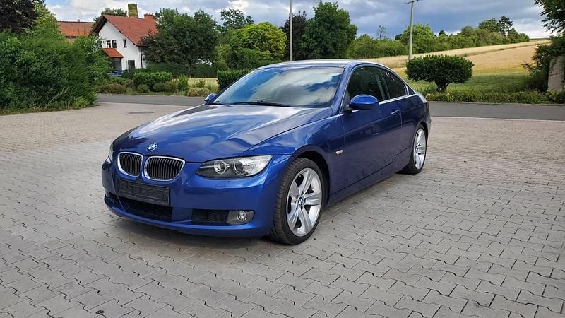 Blau Gebraucht 2007 BMW 330 Coupé | 9.500 € (Guter Preis) - Bild 1/4