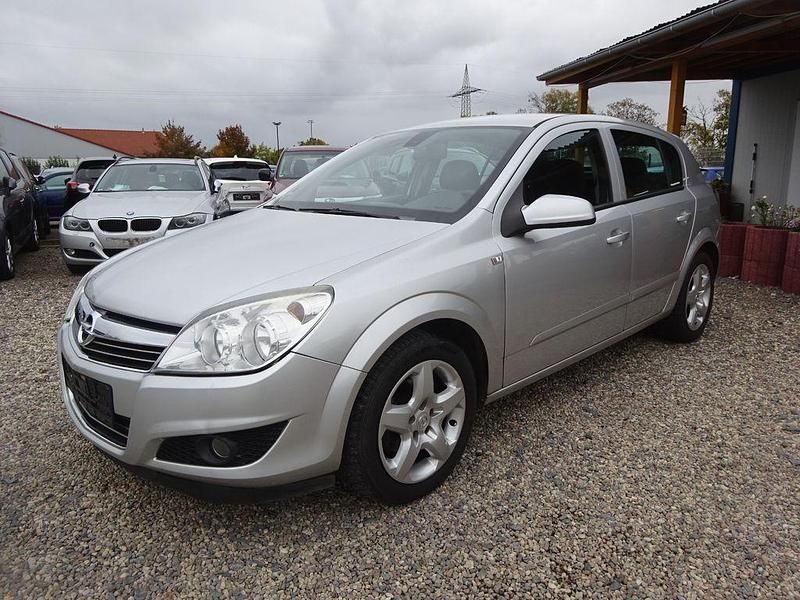 Silber Gebraucht 2008 Opel Astra Edition Limousine | 1.100 € (Guter Preis) - Bild 1/4