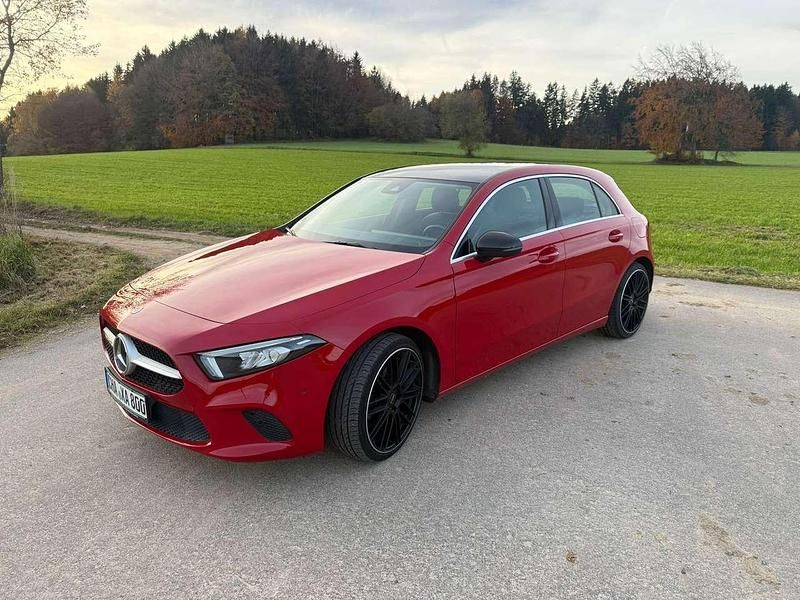 Gebraucht Mercedes A220 Progressive 190 PS (139 kW) 2019 Rot Limousine