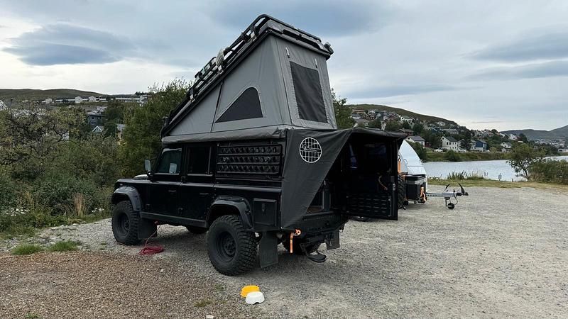 Gebraucht Land Rover Defender 122 PS (89 kW) 2011 Schwarz Van