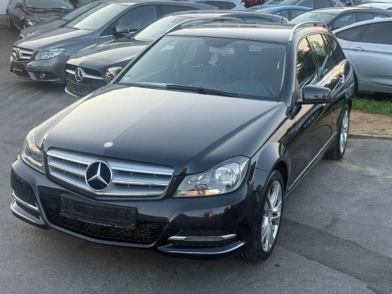 Schwarz Gebraucht 2013 Mercedes C180 Kombi | 11.999 € (Fairer Preis) - Bild 1/4