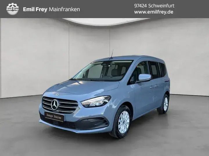 Grau Gebraucht 2025 Mercedes 180 Edition Limousine | 34.900 € (Teuer) - Bild 1/4