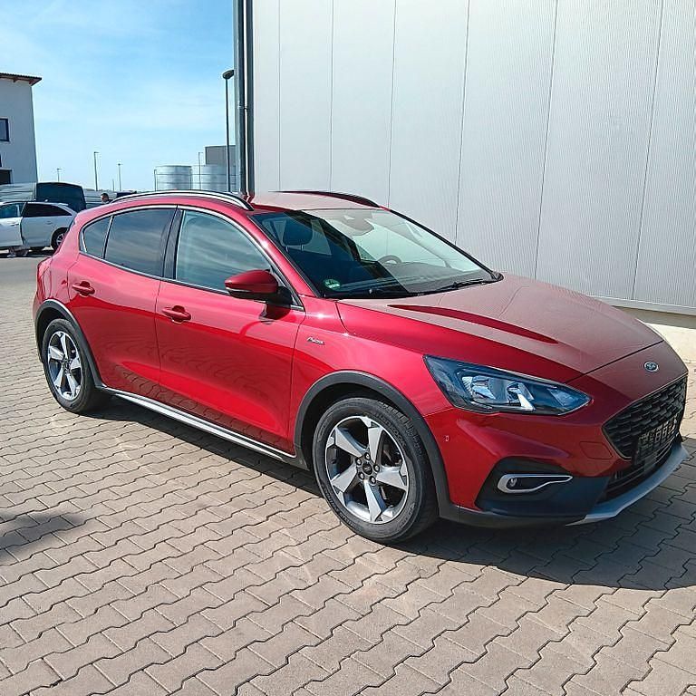 Gebraucht Ford Focus Active 125 PS (91 kW) 2019 Rot Limousine