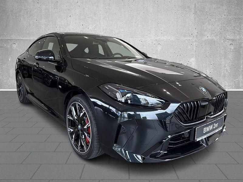 Gebraucht BMW 220 M Sport 170 PS (125 kW) 2025 Black sapphire metallic (schwarz) Coupé