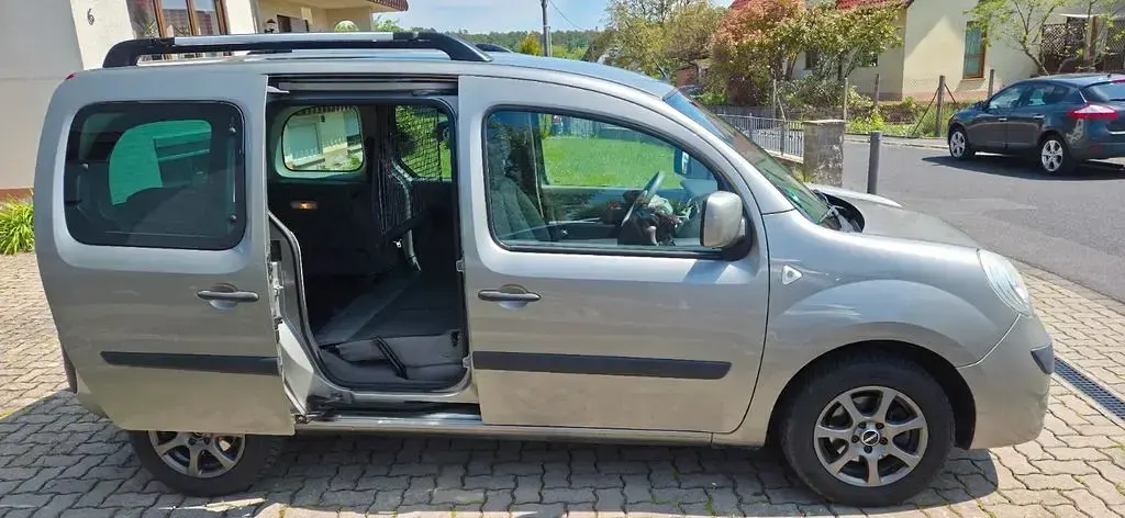 Occasion Renault Kangoo 106 ch (77 kW) 2009 Doré Monospace