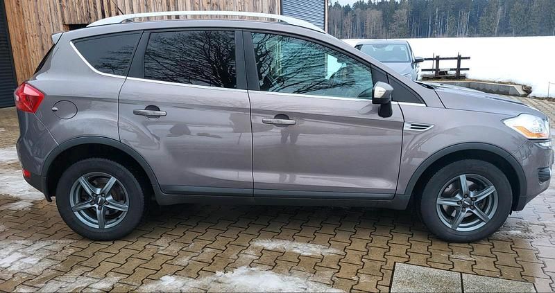 Gebraucht Ford Kuga 163 PS (119 kW) 2012 Braun SUV