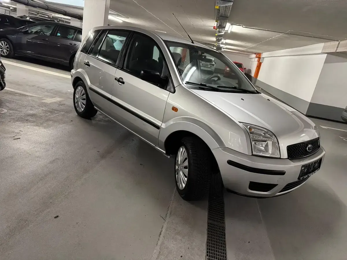 Gebraucht Ford Fusion 80 PS (58 kW) 2004 Silber Kleinwagen