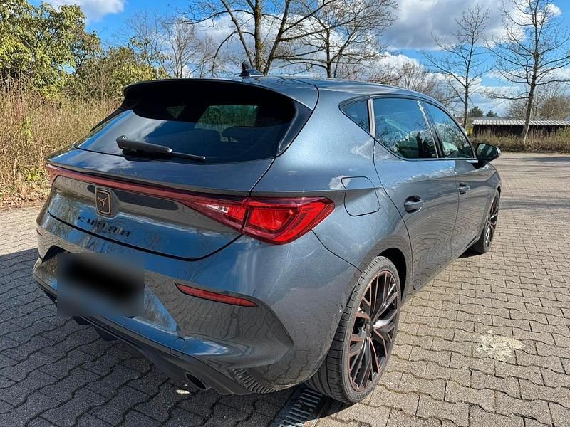 Gebraucht Cupra Leon VZ 245 PS (180 kW) 2024 Grau Limousine