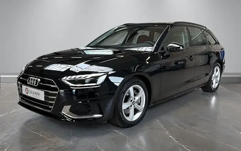 Gebraucht Audi A4 Advanced Plus 204 PS (150 kW) 2023 Mythosschwarz metallic Kombi