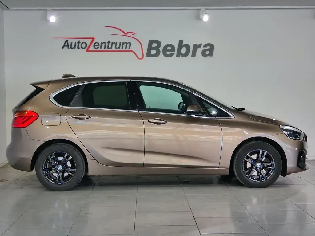 Gebraucht BMW 218 Active Tourer Performance 140 PS (102 kW) 2018 Beige Van / Kleinbus