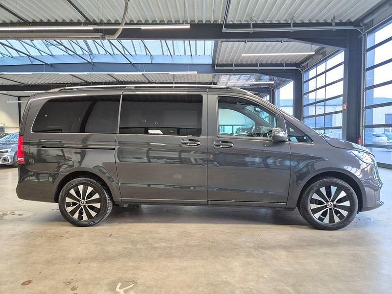 Gebraucht Mercedes V250 190 PS (139 kW) 2024 Graphitgrau metallic Van / Kleinbus