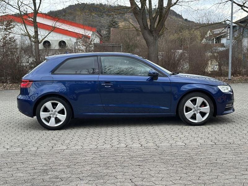 Gebraucht Audi A3 Ambiente 150 PS (110 kW) 2014 Scubablau metallic Limousine