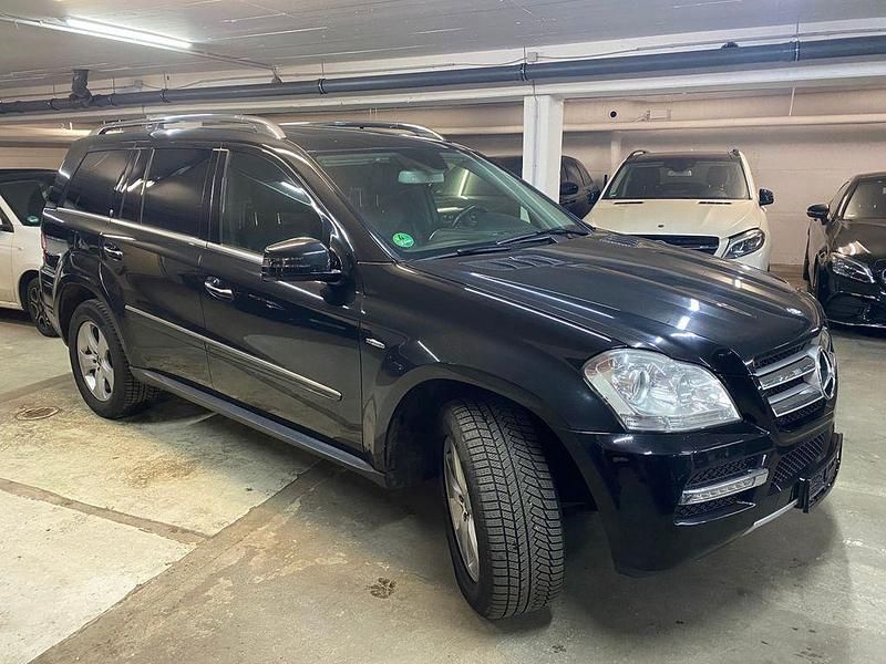 Gebraucht Mercedes GL350 265 PS (194 kW) 2012 Schwarz SUV