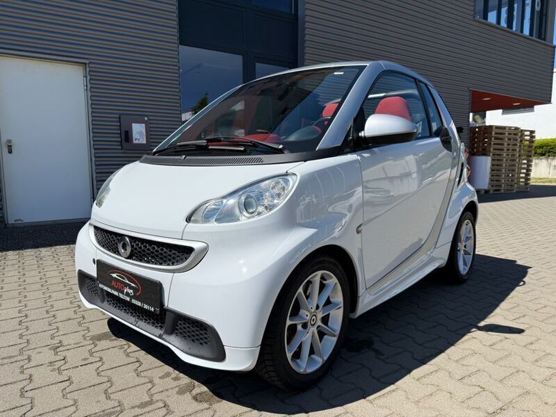 Weiß Gebraucht 2013 Smart ForTwo Cabrio Passion Cabrio | 5.799 € (Fairer Preis) - Bild 1/4