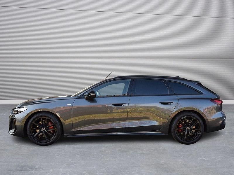 Gebraucht Audi A5 S-Line 204 PS (150 kW) 2025 Grau Kombi