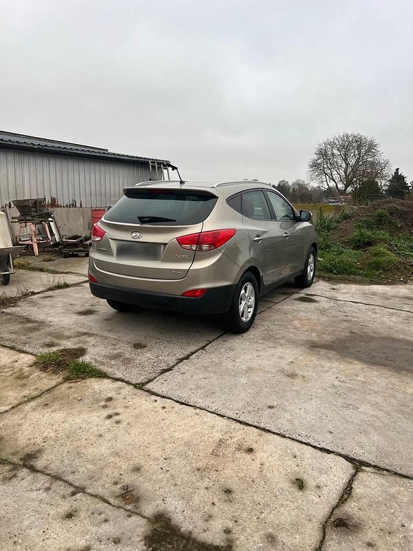 Gebraucht Hyundai ix35 163 PS (119 kW) 2010 Grau SUV
