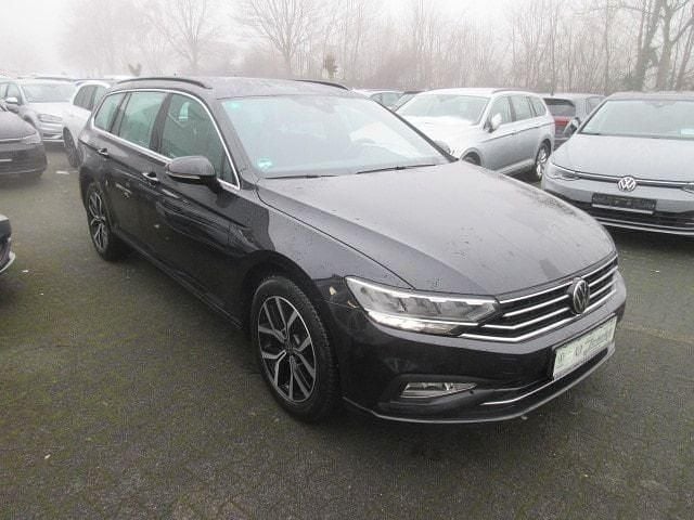 Gebraucht VW Passat Business 200 PS (147 kW) 2022 Deep black (metallic) Kombi