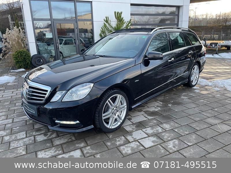 Gebraucht Mercedes E500 408 PS (300 kW) 2011 Schwarz Kombi