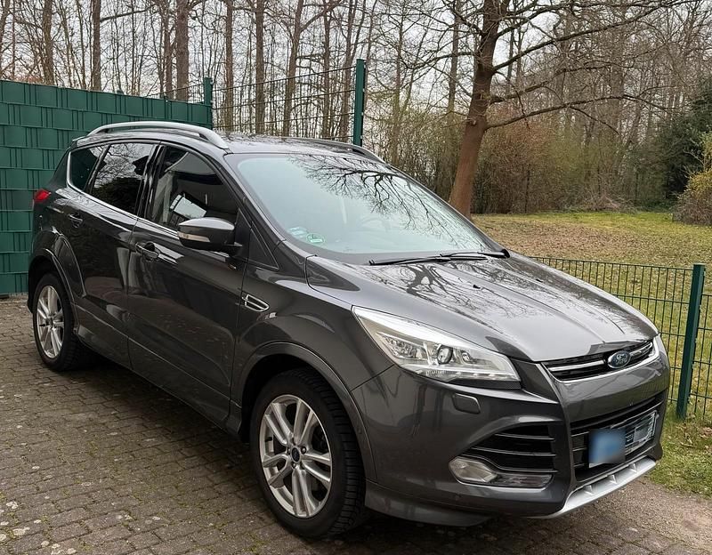 Gebraucht Ford Kuga 180 PS (132 kW) 2015 Grau SUV