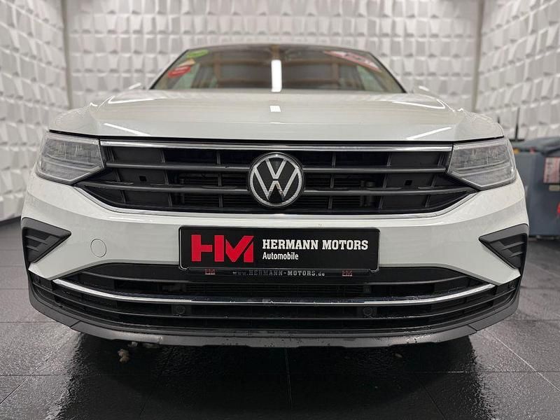 Gebraucht VW Tiguan Active 150 PS (110 kW) 2021 Weiß SUV