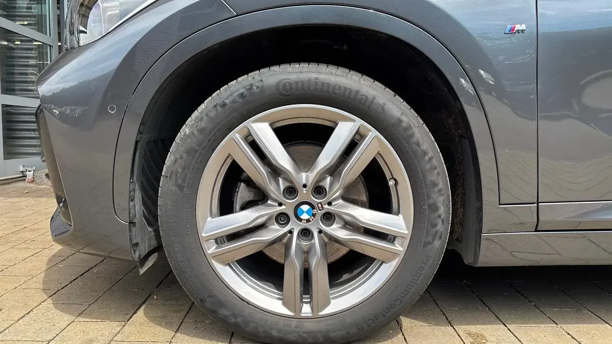 Gebraucht BMW X1 M Sport 150 PS (110 kW) 2022 Mineralgrau metallic SUV