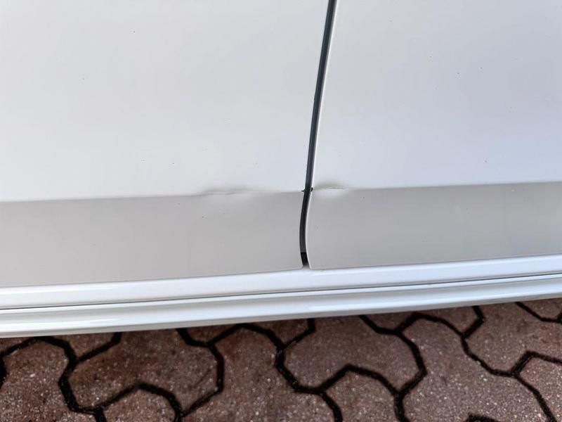 Gebraucht VW e-up! Style 61 kW (83 PS) 2021 Weiß Kleinwagen