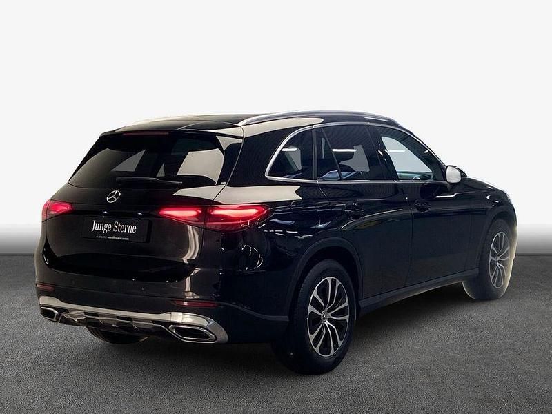 Gebraucht Mercedes GLC200 Advanced 204 PS (150 kW) 2022 Schwarz SUV