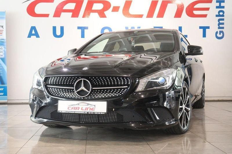 Schwarz Gebraucht 2013 Mercedes CLA200 Limousine | 15.777 € (Fairer Preis) - Bild 1/4