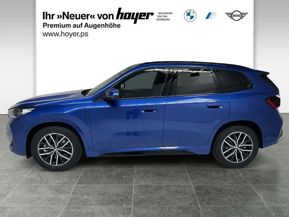 Neu BMW X1 M Sport 326 PS (239 kW) 2026 Portimao blau metallic SUV