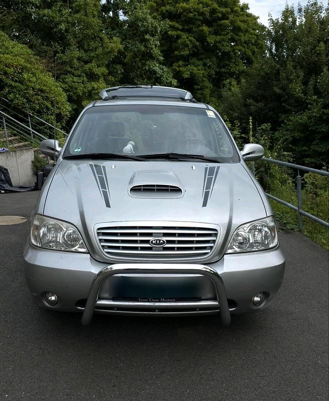 Silber Gebraucht 2002 Kia Carnival EX Van / Kleinbus | 4.000 € (Fairer Preis) - Bild 1/4