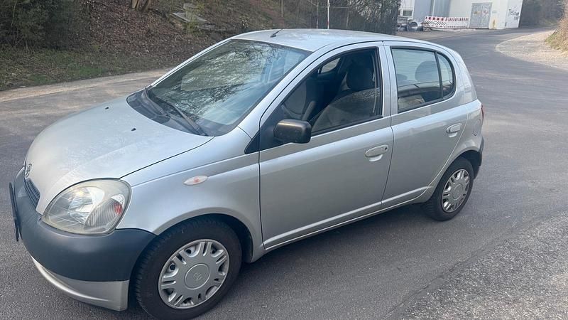 Gebraucht Toyota Yaris 67 PS (49 kW) 2002 Kleinwagen