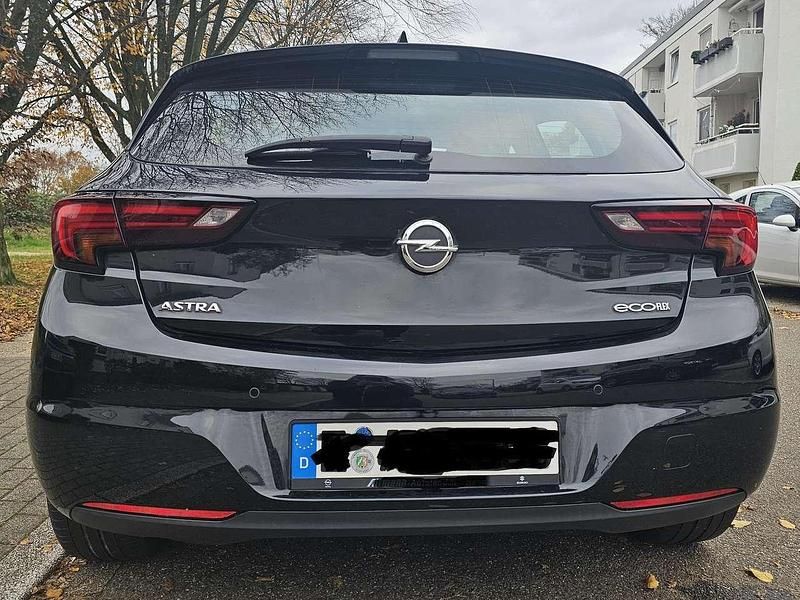 Gebraucht Opel Astra Innovation 105 PS (77 kW) 2017 Schwarz Limousine