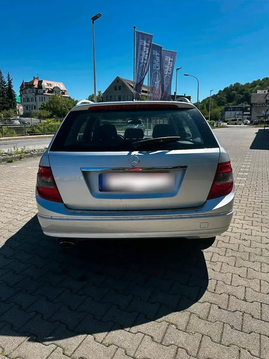 Gebraucht Mercedes C200 170 PS (125 kW) 2010 Silber Kombi