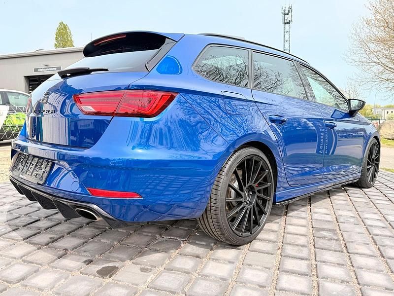 Usata Cupra Leon 301 CV (221 kW) 2018 Blu Station wagon