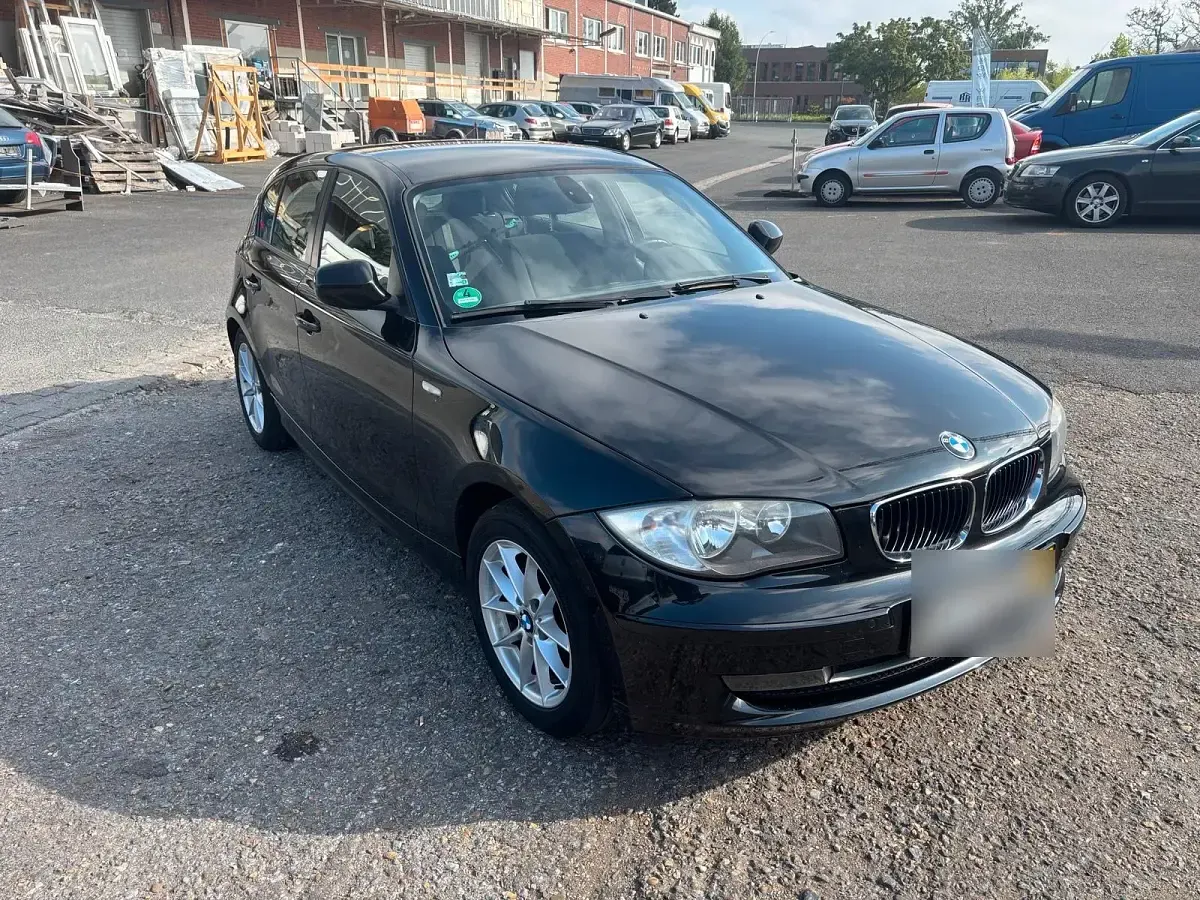 Gebraucht BMW 120 170 PS (125 kW) 2010 Schwarz Kleinwagen