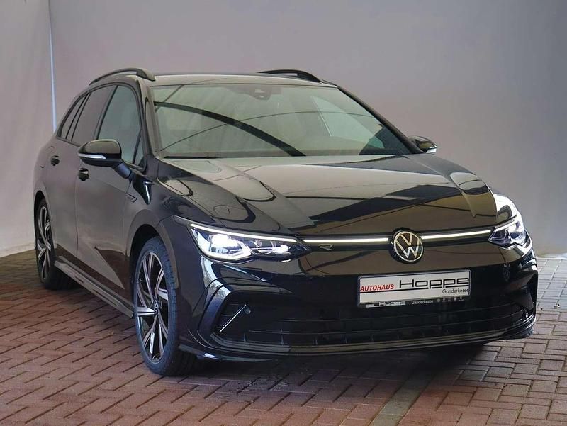 Gebraucht VW Golf VIII R-line 131 PS (96 kW) 2024 Schwarz Kombi