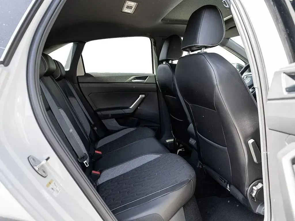 Gebraucht VW Taigo 116 PS (85 kW) 2026 Grau SUV