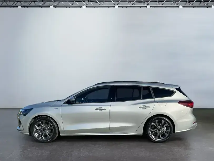 Gebraucht Ford Focus ST-Line X 155 PS (114 kW) 2025 Moondust silver Kombi