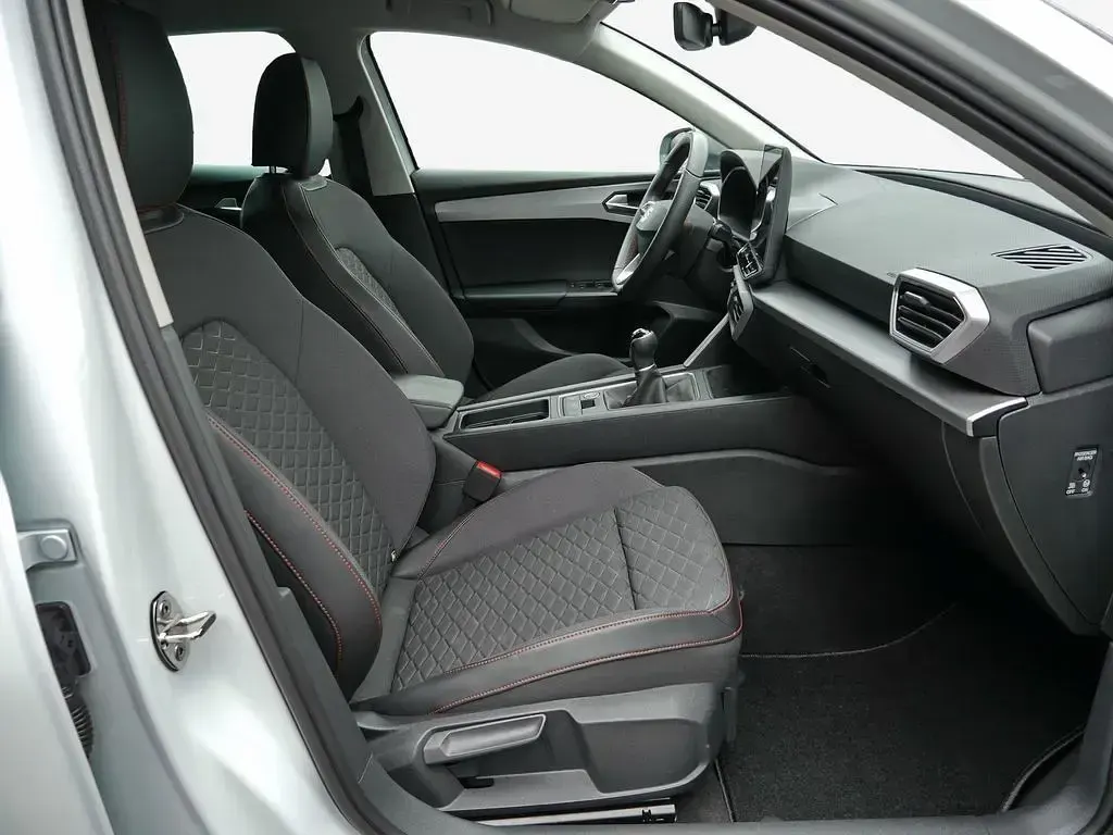 Gebraucht Seat Leon FR 150 PS (110 kW) 2025 Weiß Limousine