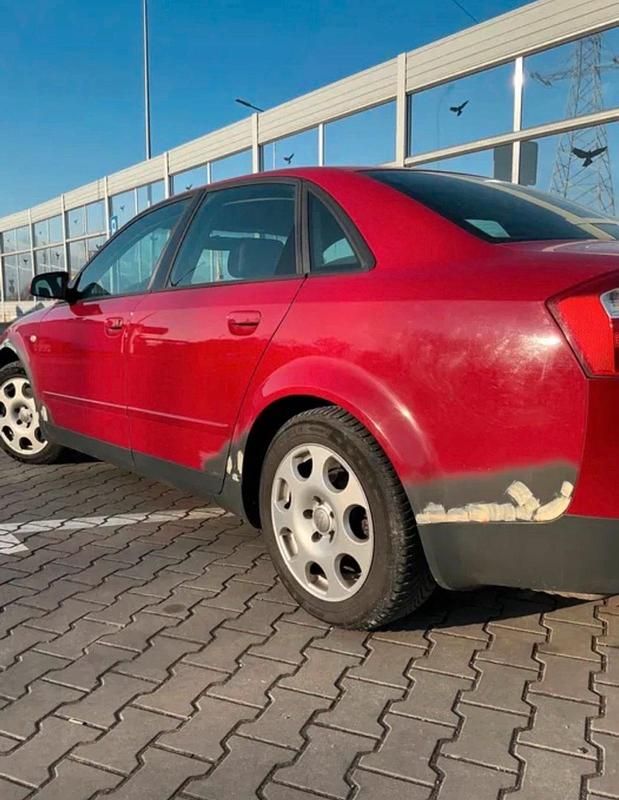 Gebraucht Audi A4 163 PS (119 kW) 2002 Rot Limousine