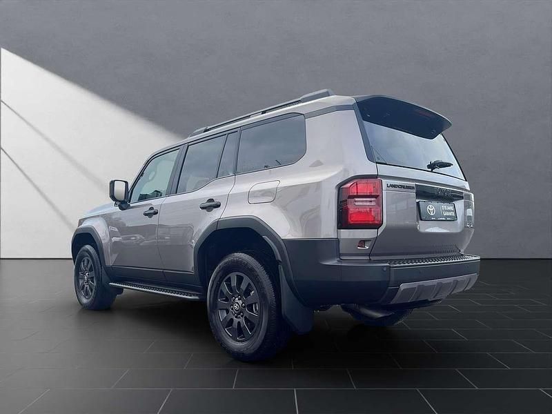 Neu Toyota Land Cruiser Executive 204 PS (150 kW) 2026 Avantgarde bronze SUV