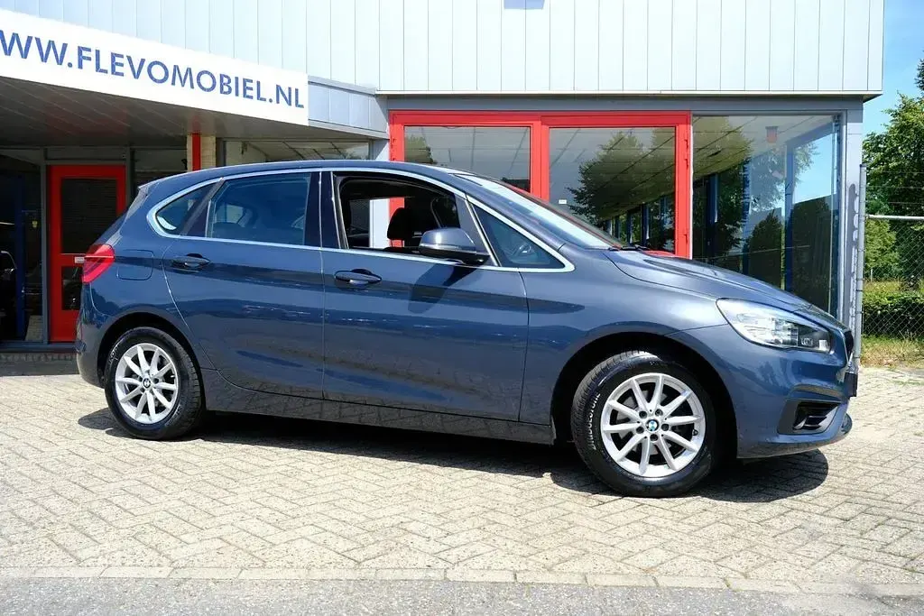 Gebraucht BMW 216 Active Tourer Executive 102 PS (75 kW) 2017 Grau Van / Kleinbus