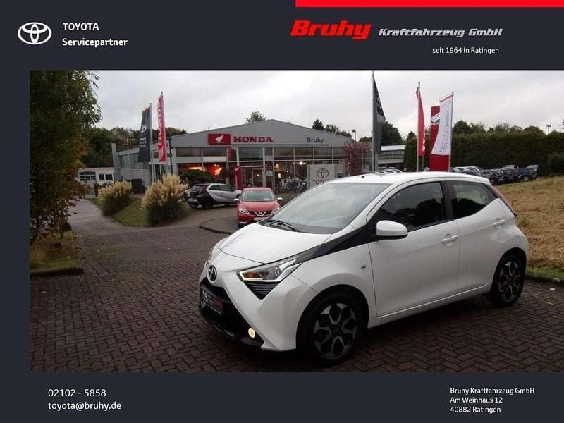 Weiß Gebraucht 2018 Toyota Aygo Kleinwagen | 12.250 € (Fairer Preis) - Bild 1/3