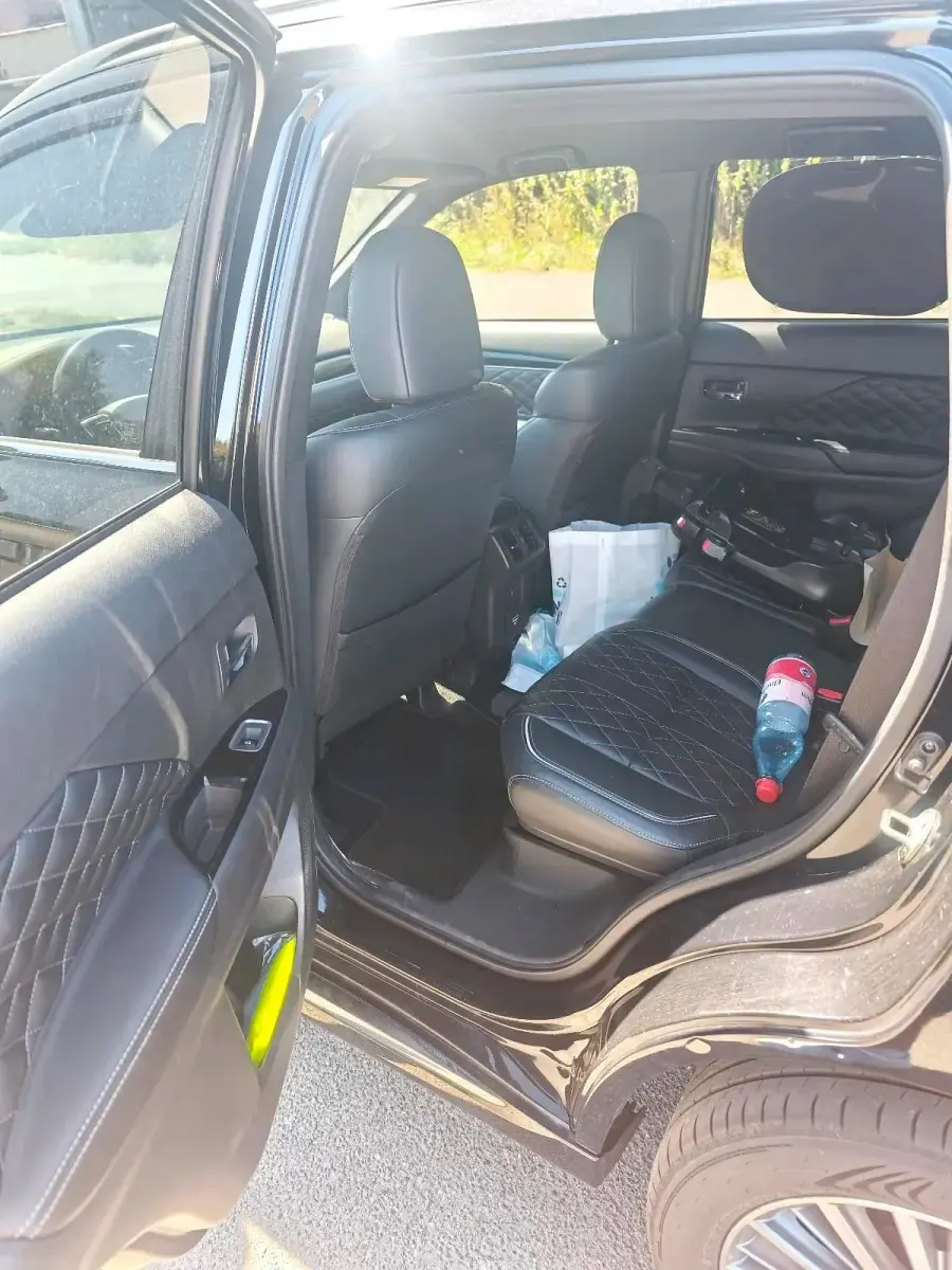 Gebraucht Mitsubishi Outlander P-HEV 224 PS (164 kW) 2021 Schwarz SUV